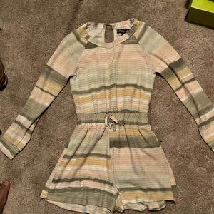 I’m selling trick girl jumper Cutee